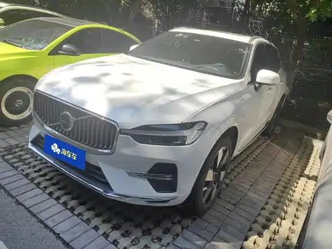 Volvo XC60 Plug-in Hybrid, 2024