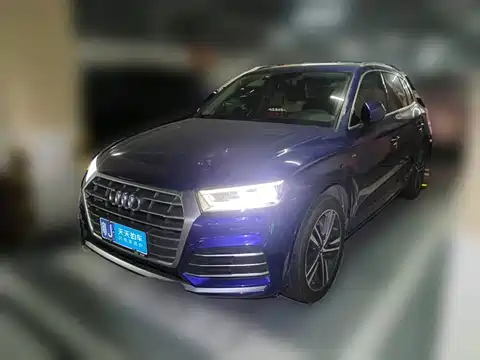 Audi Q5L, 2020