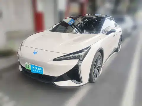 ARCFOX Alpha S5, 2025