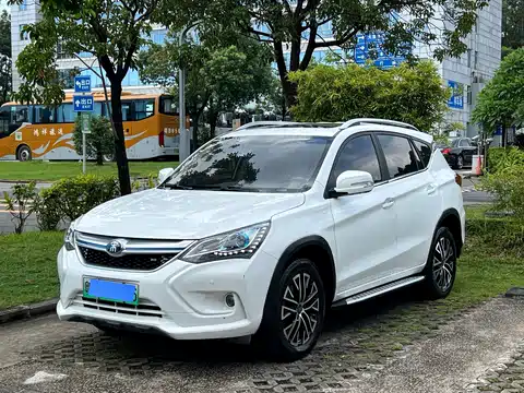 BYD Song New Energy, 2017