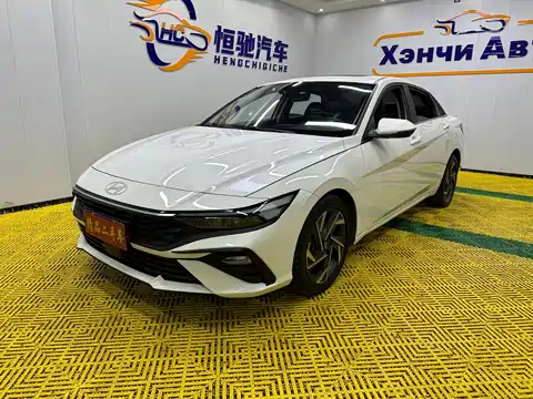 Hyundai Elantra, 2023