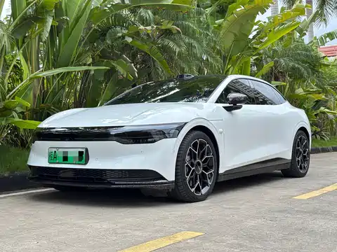 ZEEKR 007, 2024