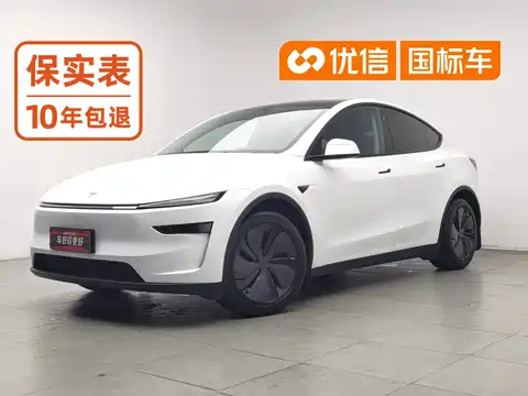 Tesla Model Y, 2025