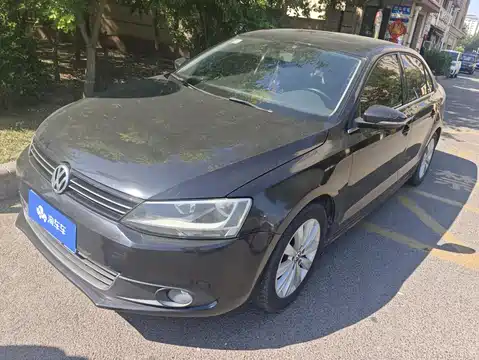 Volkswagen Sagitar, 2015