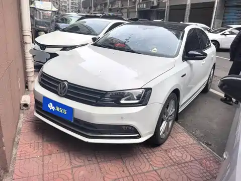 Volkswagen Sagitar, 2017