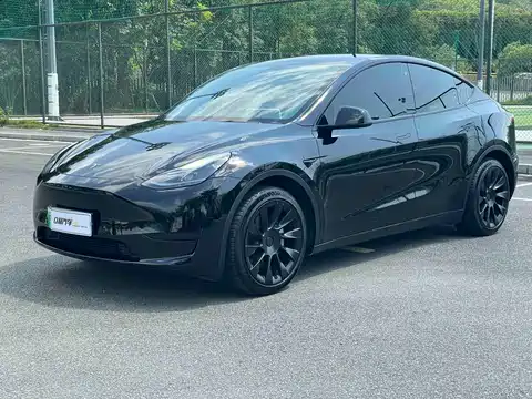Tesla Model Y, 2023