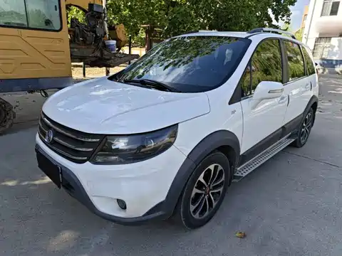 Dongfeng Fengxing Jingyi X5, 2016