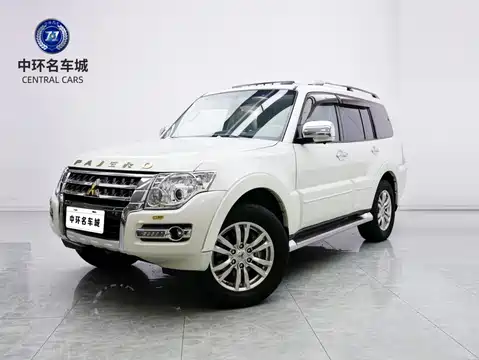 Mitsubishi Pajero (Import), 2019