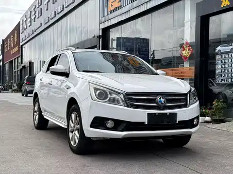 Venucia T70, 2015