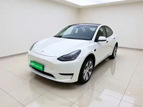 Tesla Model Y, 2022