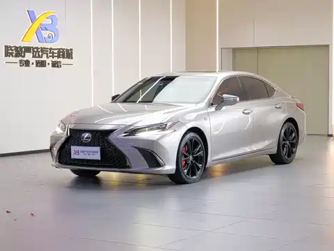 Lexus ES, 2023