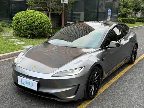 Tesla Model 3, 2026