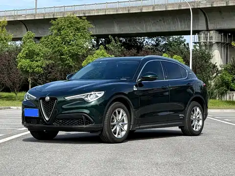 Alfa Romeo Stelvio, 2021
