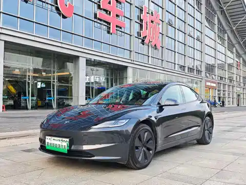 Tesla Model 3, 2024
