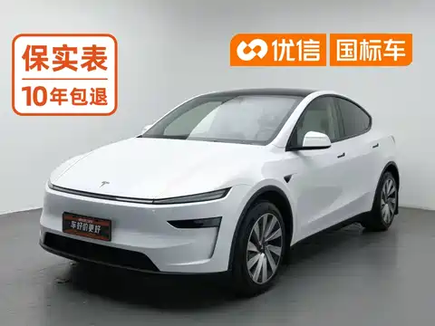 Tesla Model Y, 2025