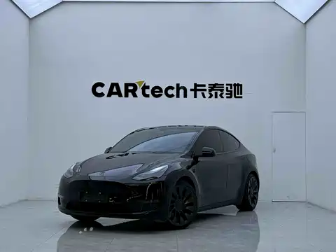 Tesla Model Y, 2022