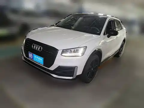 Audi Q2L, 2021