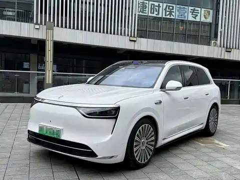 AITO Wenjie AITO M8, 2025