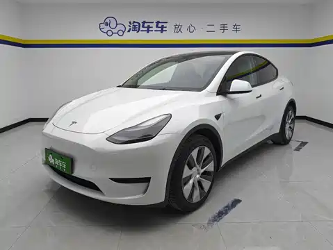 Tesla Model Y, 2022