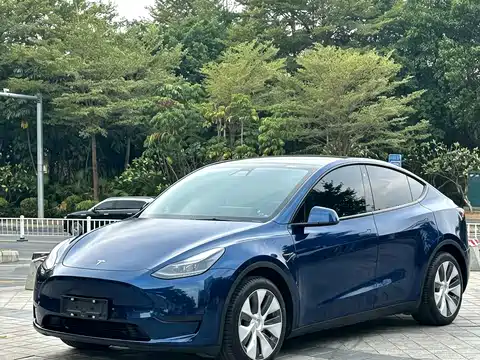 Tesla Model Y, 2023