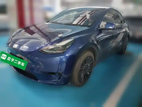Tesla Model Y, 2022