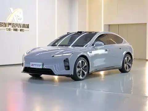 NIO ET5, 2025