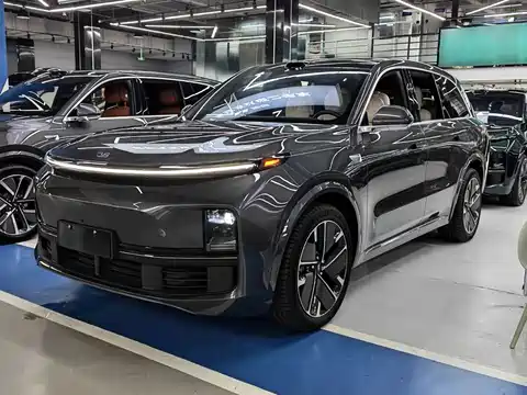 Li Auto Li L8, 2025